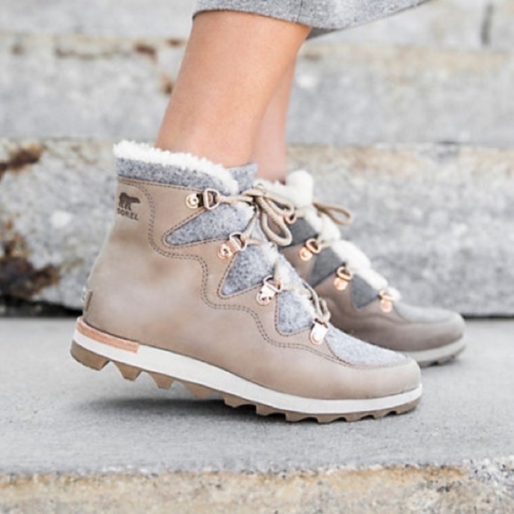Limited Sorel Sneakchic Alpine boots 8.5